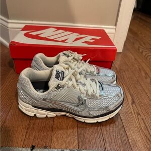 Women’s Nike sneakers